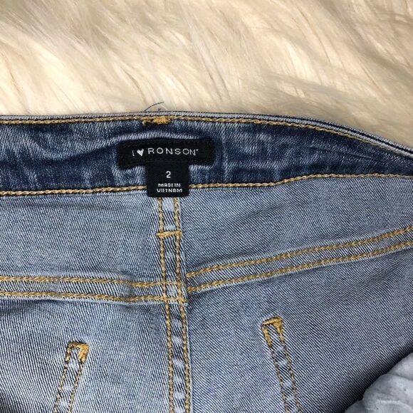 I love Ronson patchwork denim cuffed shorts sz 2 - Picture 2 of 7